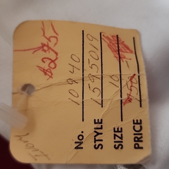 Vintage Victorian beaded satin wedding gown with long train NWT sold as is - Picture 13 of 13